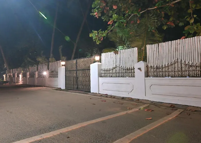 Gr Stays White House 4Bhk Private Pool Villa In Calangute